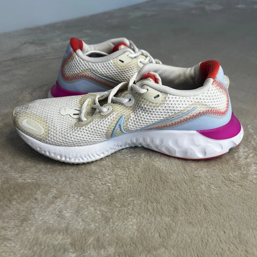 Nike Women's Renew Run White Ember Glow Athletic Sneakers Size 7.5 CK6360-100
